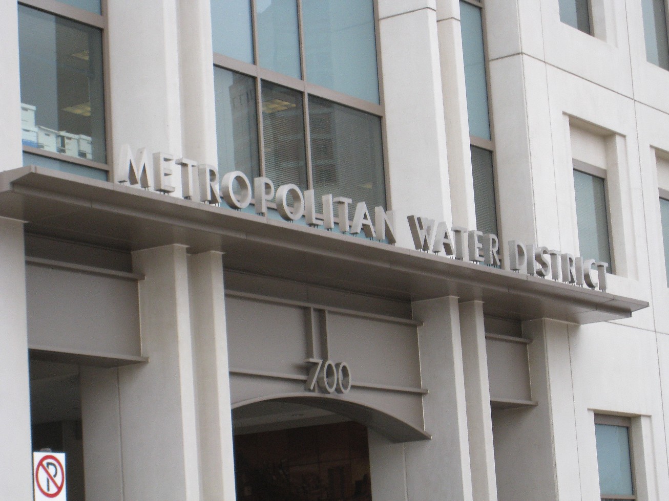 metropolitan-water-district-cuts-water-supplies-increases-rates
