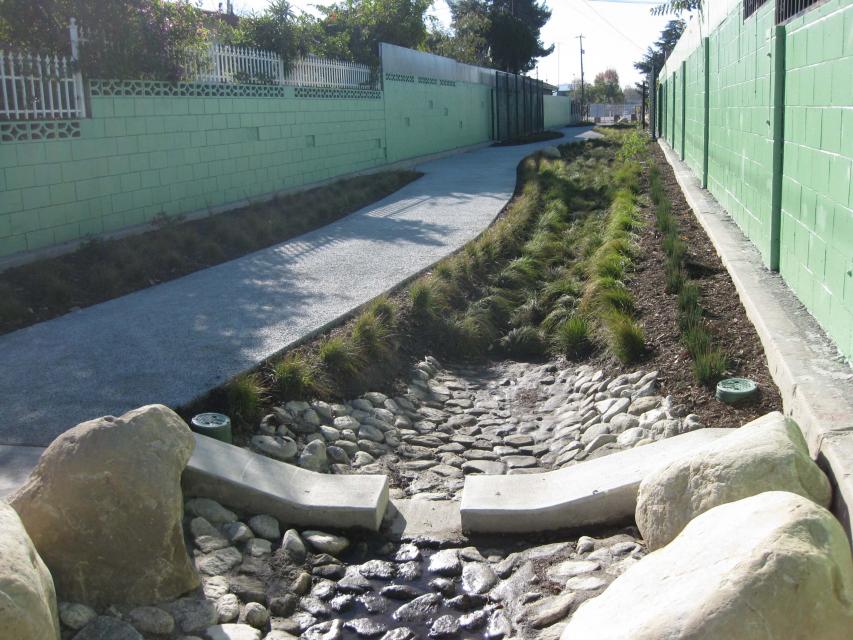The Los Angeles Department of Water and Power has set a goal of reducing its amount of purchased water by 50 percent by 2025. A major component of LADWP’s program includes capturing stormwater runoff and using this water to recharge its groundwater aquifers.